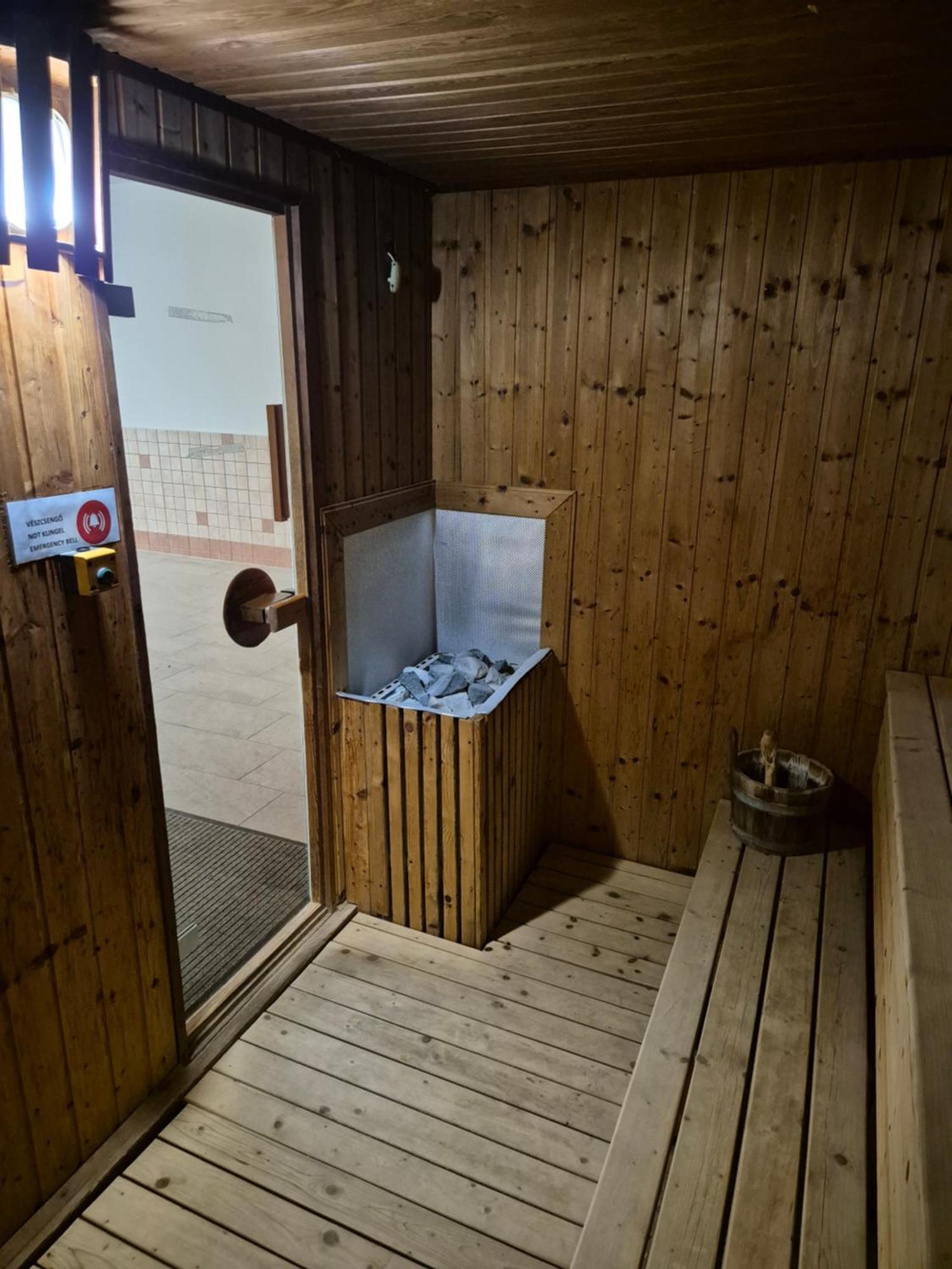 Manna Wellness Apartman ザラカロシュ エクステリア 写真
