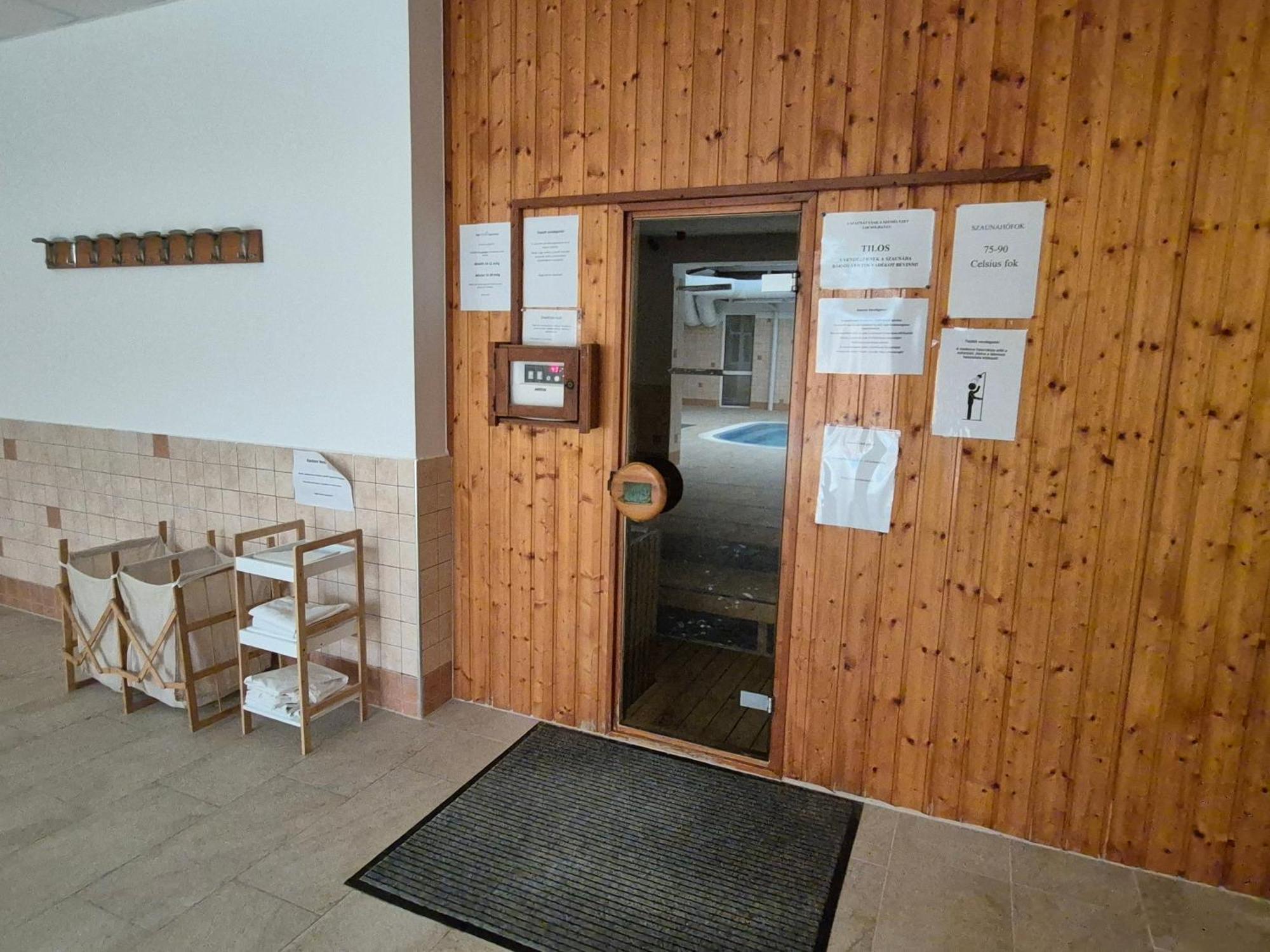 Manna Wellness Apartman ザラカロシュ エクステリア 写真